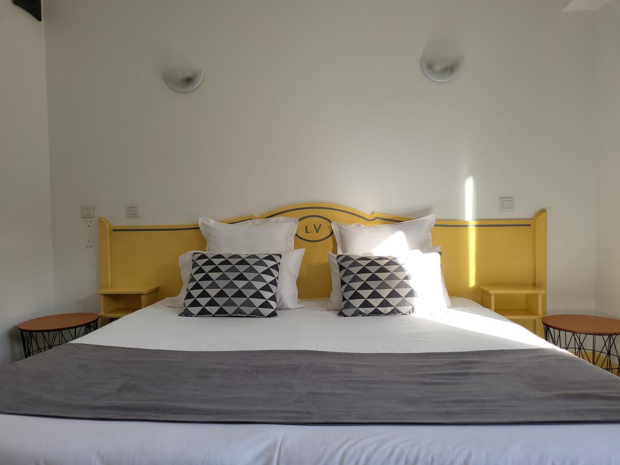 Hotel Le Vanseen Ле Ванс Екстериор снимка