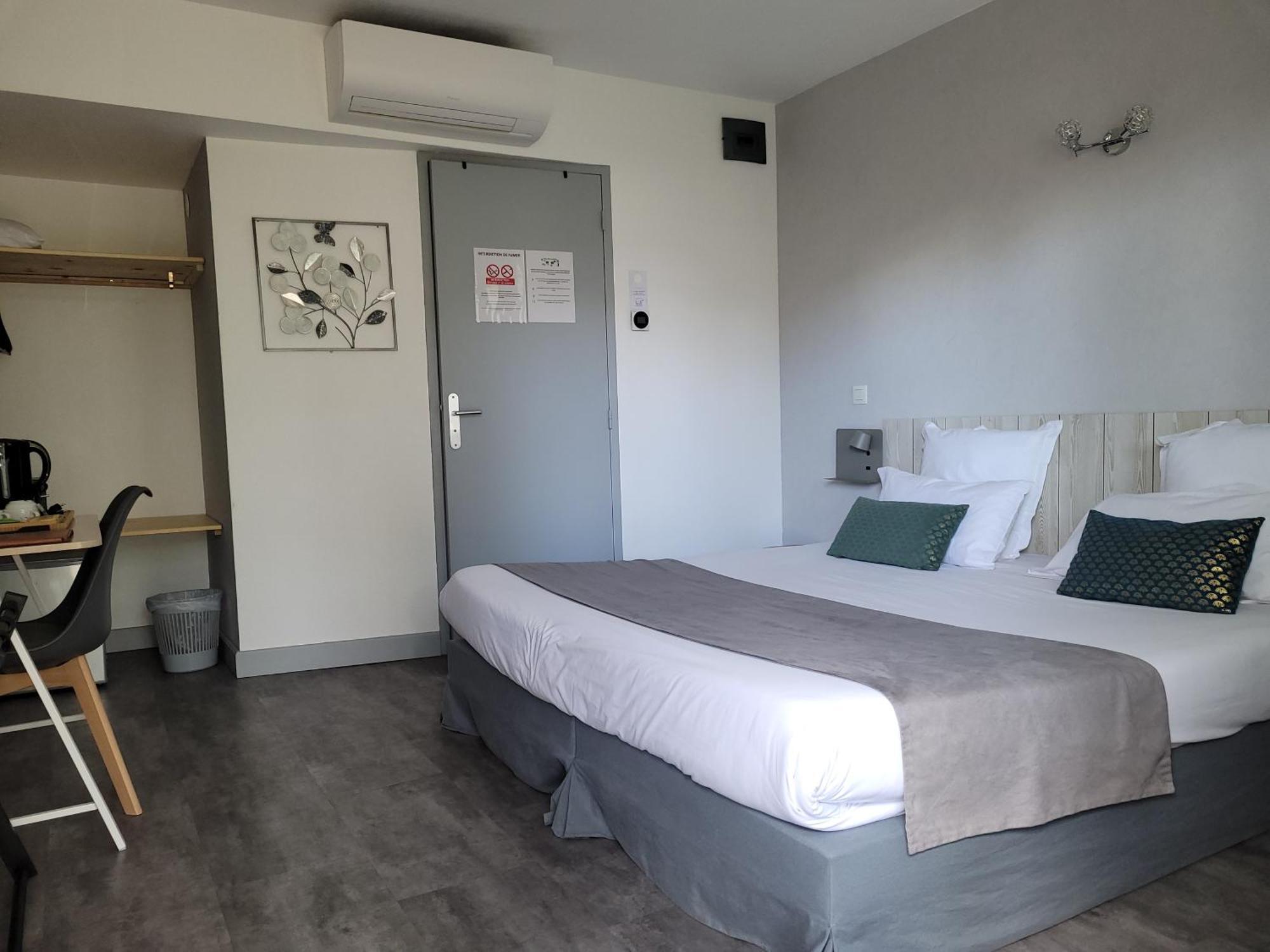 Hotel Le Vanseen Ле Ванс Екстериор снимка