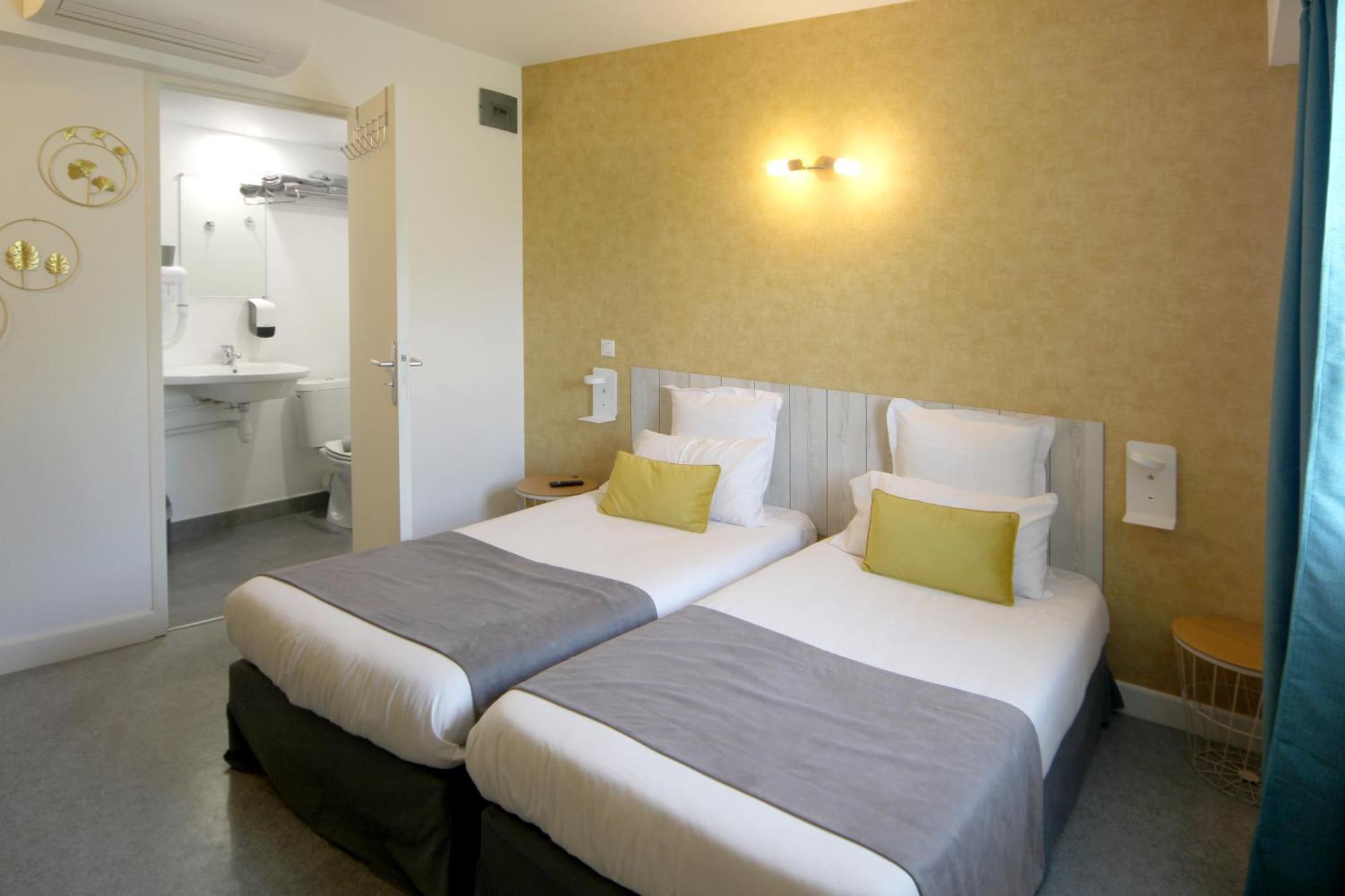 Hotel Le Vanseen Ле Ванс Екстериор снимка